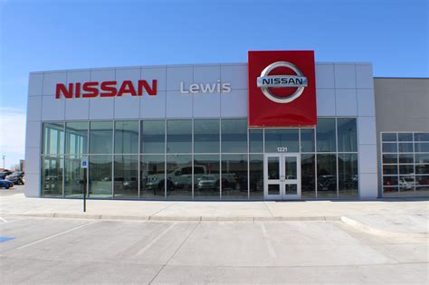 Lewis Nissan