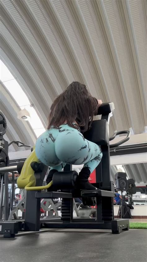 Yanireth Lozada Nudes